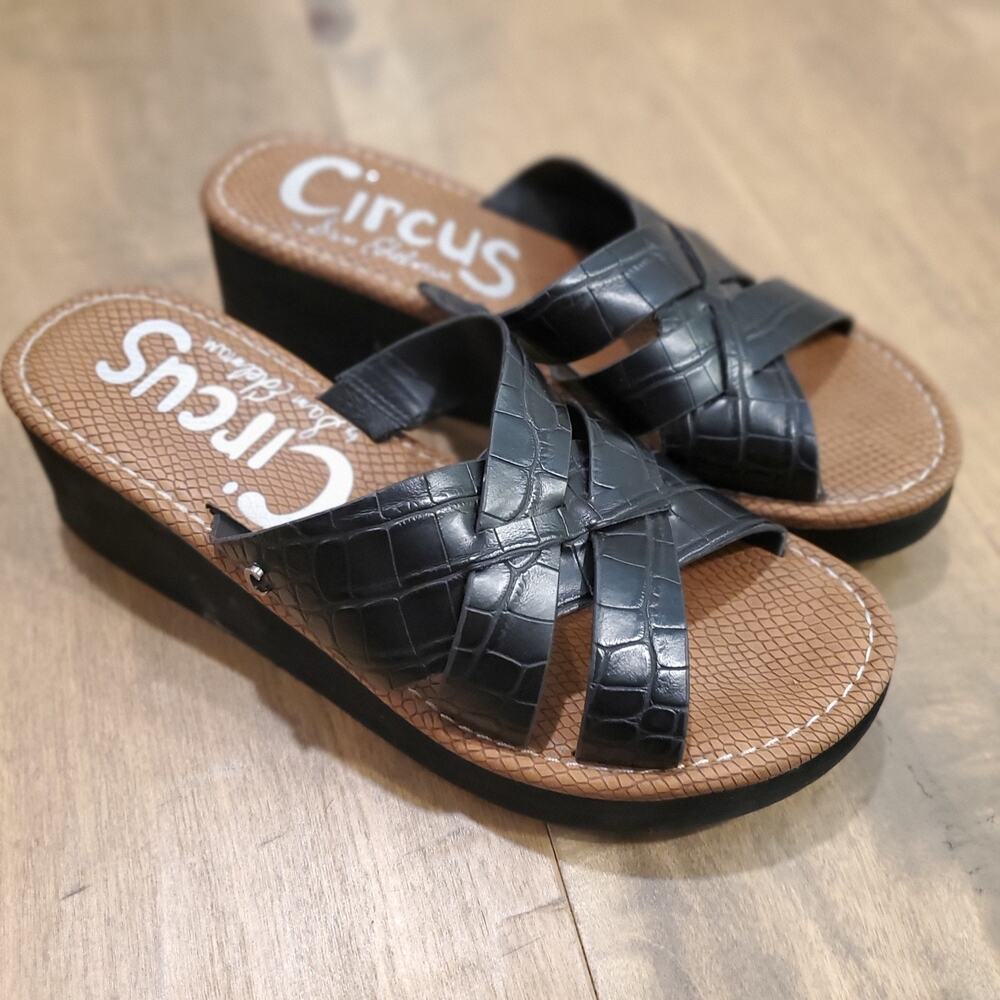 Circus Sam Edelman Hadley Black Wedge Sandal Size 8.5 Very Lightweight Foam Sole